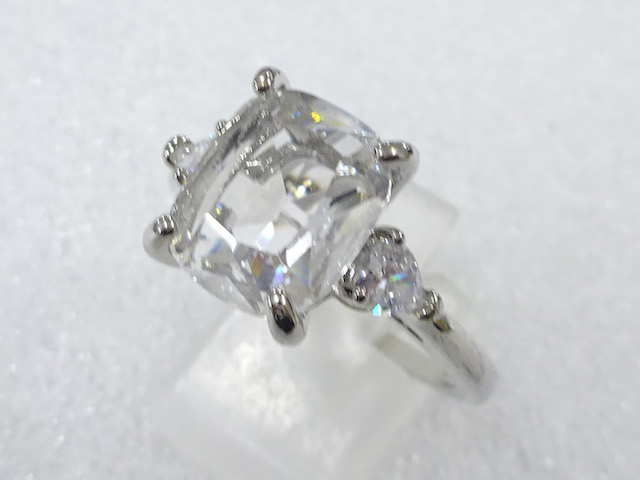 CRYSTAL FASHION RING / JP SIZE 24
